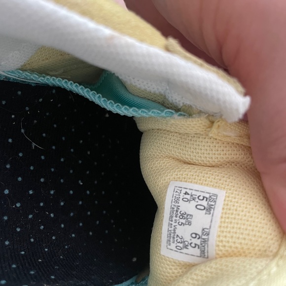 Vans unisex old school honey / yellow shoes Women’s 6.5 men’s 5.0 . - Picture 3 of 3